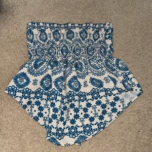 SHEIN Blue and White Patterned Crop Top